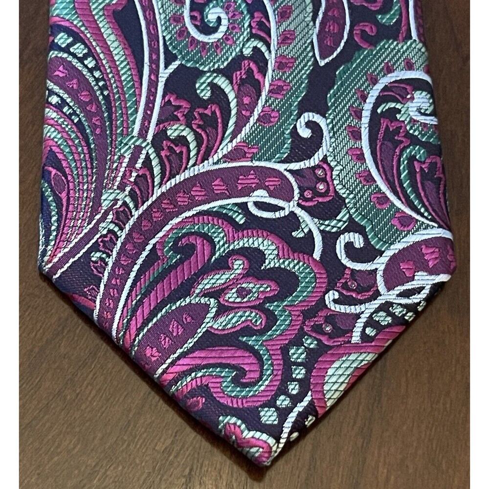 Barcelona Pink Green 100% Polyester Men’s Neck Tie Made In China